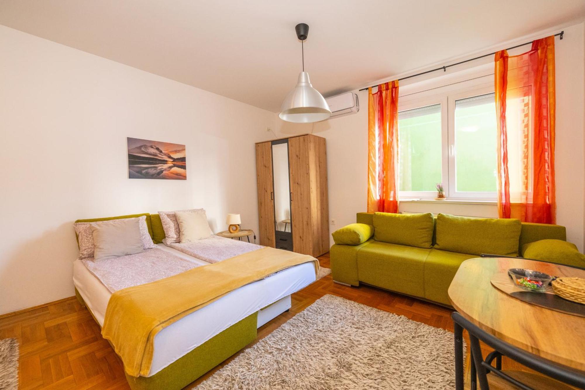 Appartamento Mina Penthouse Novi Sad Esterno foto