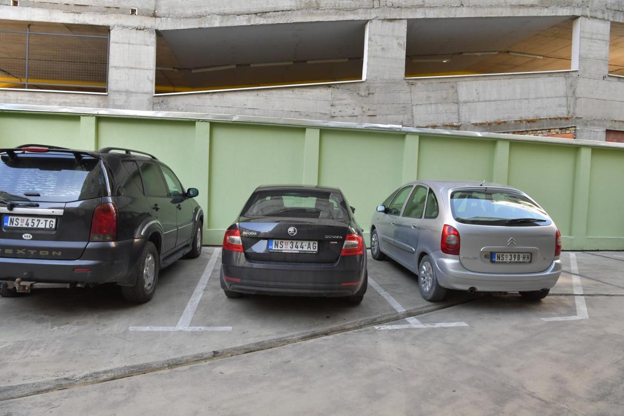 Appartamento Mina Penthouse Novi Sad Esterno foto