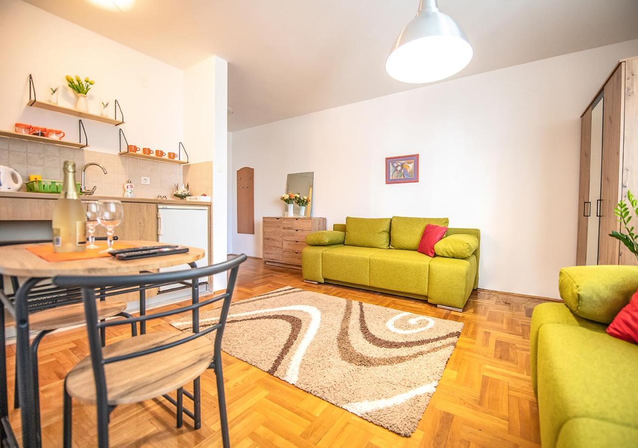 Appartamento Mina Penthouse Novi Sad Esterno foto